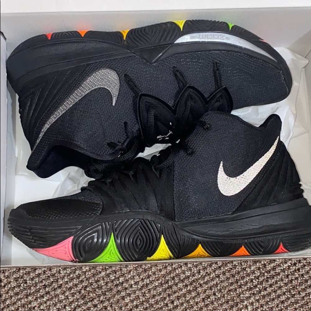 Men’s Basketball Sneakers